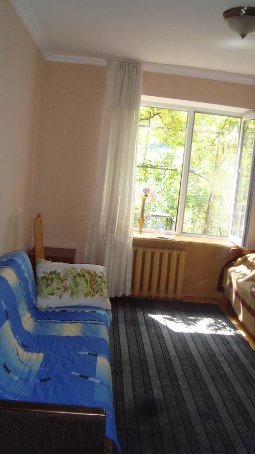 Guesthouse Valeria Borjomi Exteriör bild